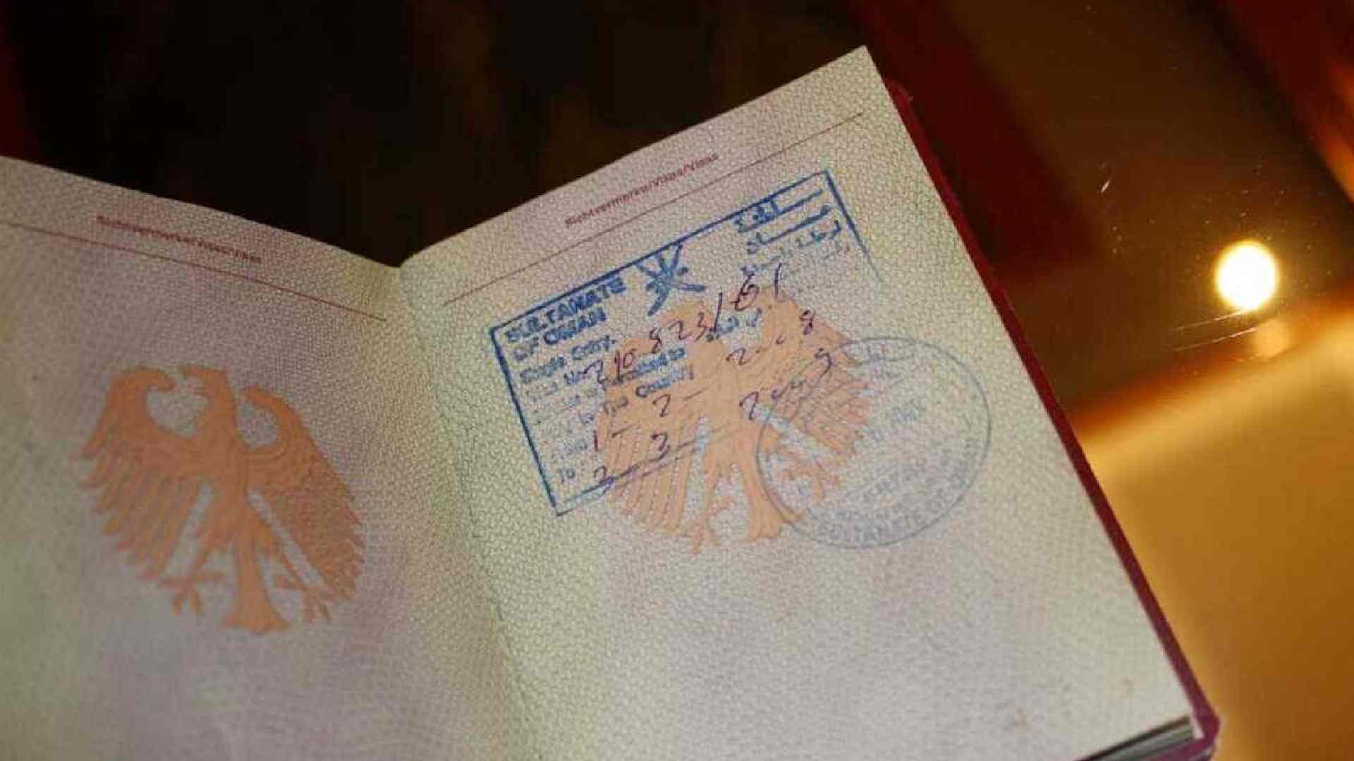 مدارک و شرایط لازم برای درخواست ویزای کاری عمان